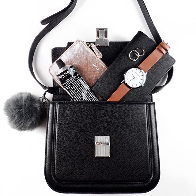 Current in-purse essentials /